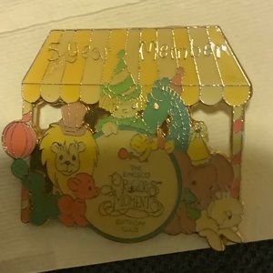 Precious Moments Five Year Member Pin